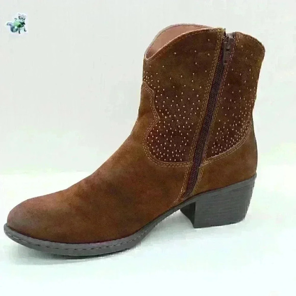 Born Boc Women’s Brown Suede Leather Studs Western Cowboy Ankle Boots Sz US 9.5 - Picture 4 of 10
